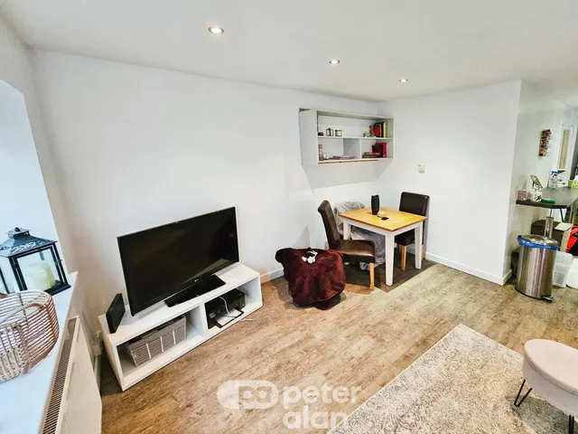 Mary Street, Porthcawl, CF36, photo 3