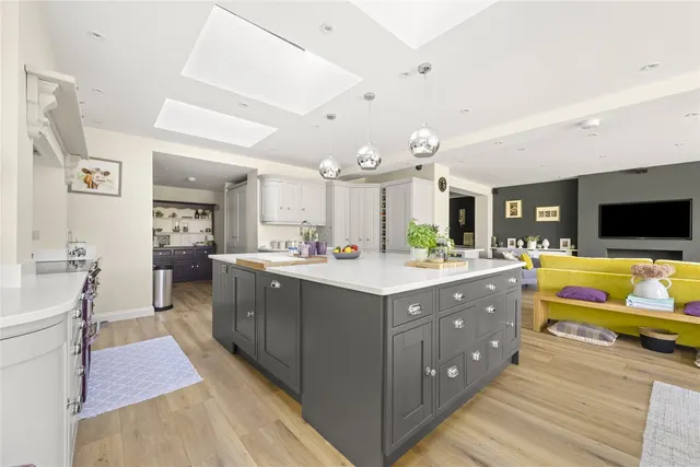 Photo 3 — Prideaux Road, Eastbourne, East Sussex, BN21