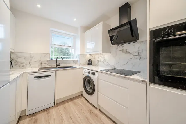 John Archer Way, Battersea, SW18, photo 2