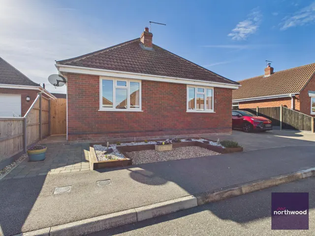 Henshaw Avenue, Sutton on Sea, LN12, photo 1