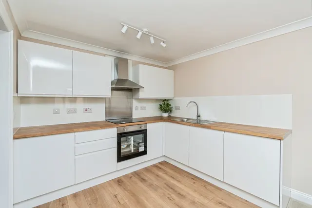 Whitworth Road, Southampton, SO18, photo 1