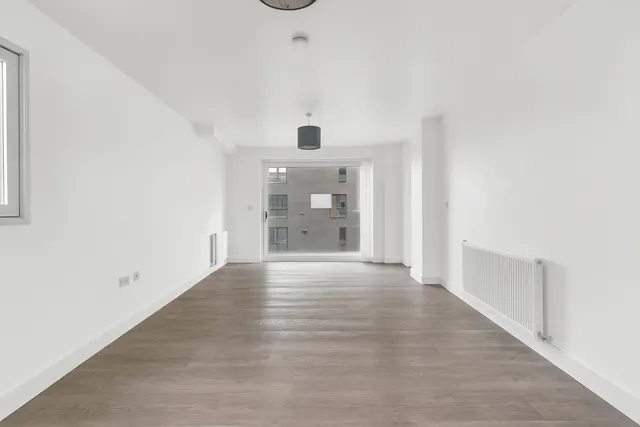 Photo 2 — Flat 42, Bayliss Heights, 8 Peartree Way, London, SE10 0GX