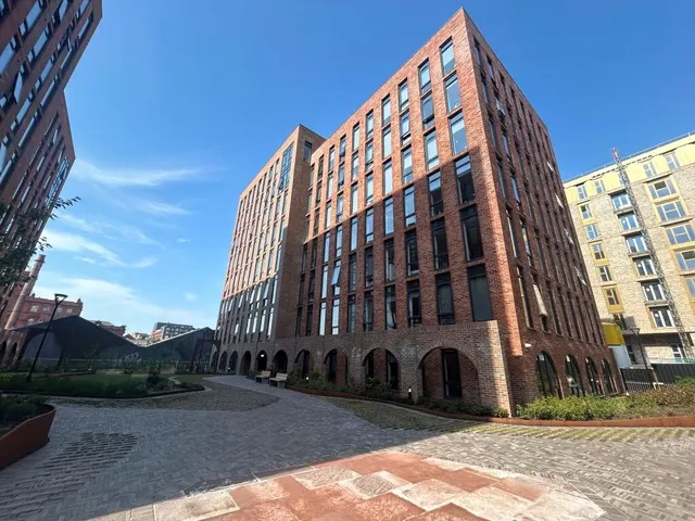 Neptune Place, Liverpool, L8, photo 1