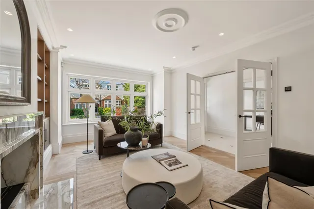 Photo 3 — Ridgway Gardens, London SW19 4SZ
