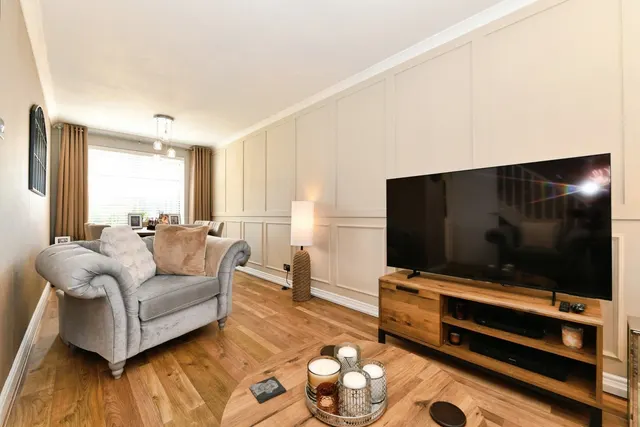 Photo 3 — Philippa Close, Bristol, BS14