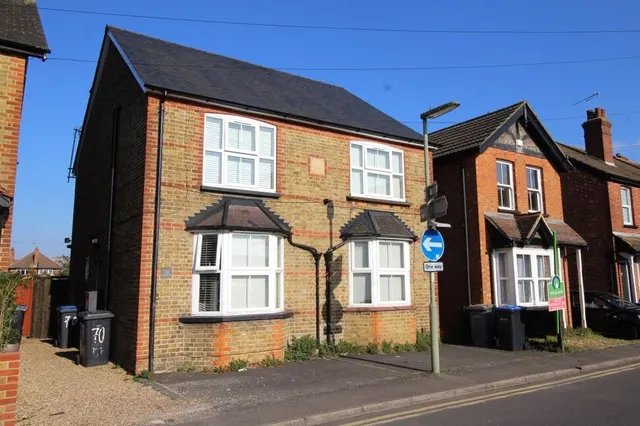 Hummer Road, Egham, TW20, photo 1