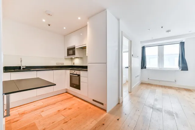 Flat 54, Green Dragon House, 64-70 High Street, Croydon, photo 1