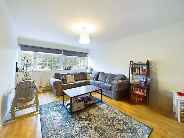 North Place, Teddington, TW11, photo 3