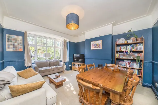 Compton Road, SW19, photo 2