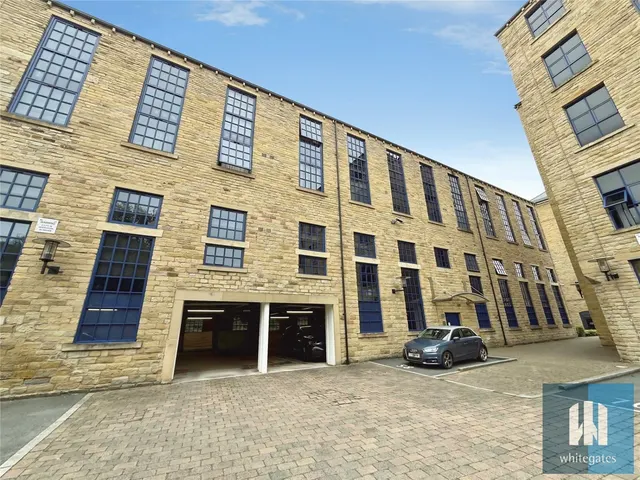 Firth Street, Huddersfield, HD1, photo 1