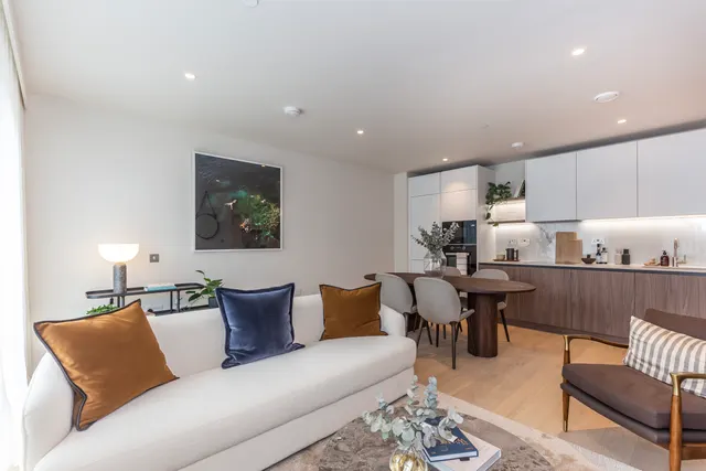Photo 2 — 156 West End Lane, London, NW6