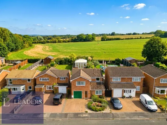 Meadow Close, Halstead, CO9, photo 1
