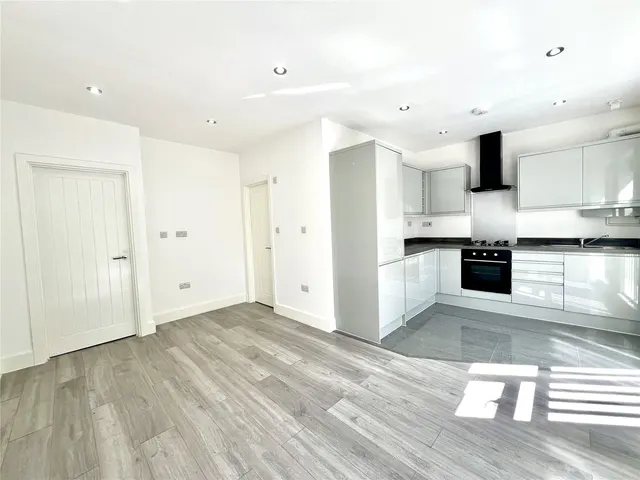 Millbrook, Guildford, GU1, photo 1