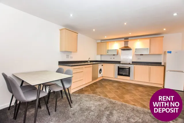 Elmira Way, Salford, M5, photo 3