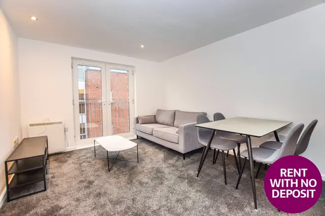 Elmira Way, Salford, M5, photo 1