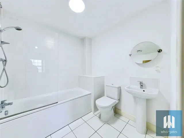 Stoborough Crescent, Pontefract, WF7, photo 3