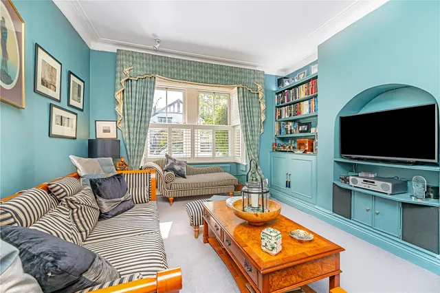 Photo 3 — Gloucester Road, Hampton, Middlesex, TW12 2UW
