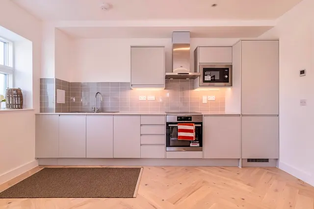 Northcote Road, London, photo 2