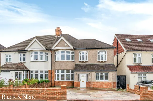 Boleyn Gardens, West Wickham, BR4, photo 1