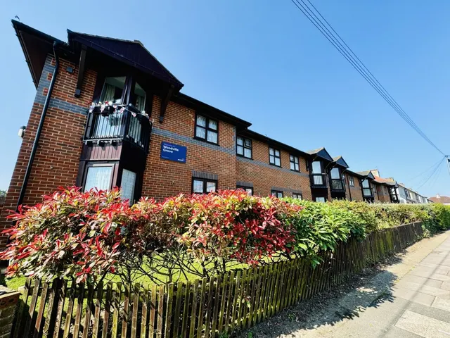 Woodville Grove, Welling, DA16, photo 1