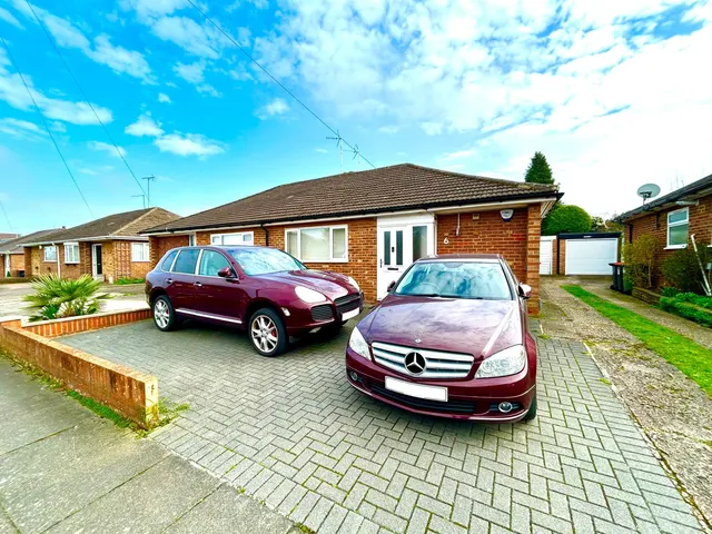 Pynders Lane, Dunstable, photo 1