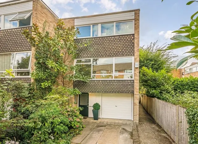 Kingswood Close, Surbiton, KT6, photo 1
