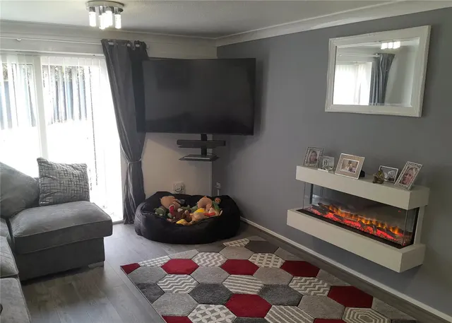 Ladeler Grove, Birmingham, B33, photo 2
