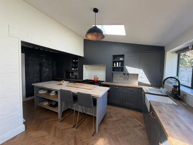 Photo 3 — Honeymead Lane, Sturminster Newton DT10 1EW