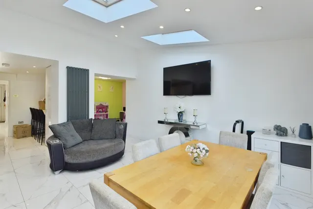 Whaddon Way, Bletchley, MK3, photo 3