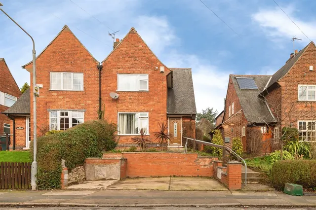 Redhill Road, Arnold, Nottingham, photo 1