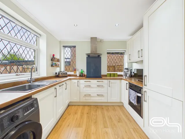 Weston Road, Stafford, ST16, photo 2