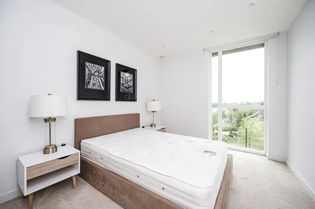 Photo 3 — Flat 11, The Parkhouse, 3 Kayani Avenue, London
