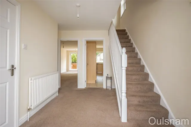 Photo 2 — Swift Close, Bromsgrove, Worcestershire, B61 7BS