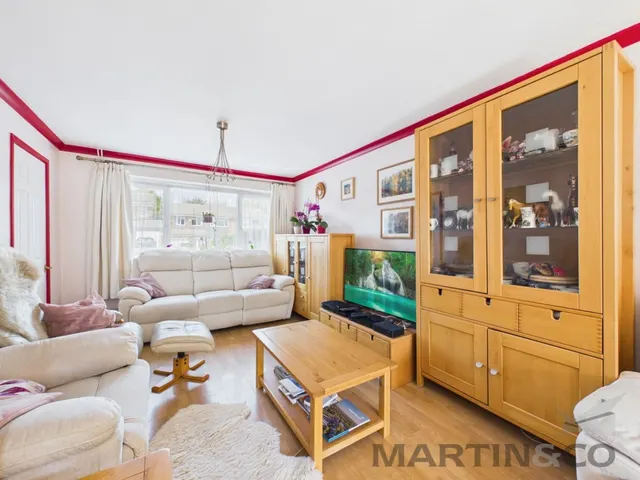 Ringway Road, Park Street, AL2, photo 3
