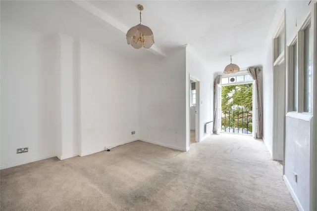 Photo 3 — Abbey House, Garden Road, St John's Wood, London, NW8