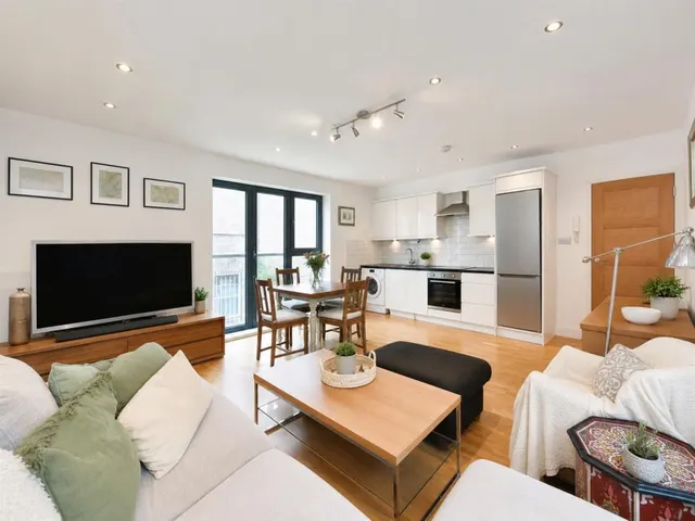 North End Road, Fulham, SW6, photo 2
