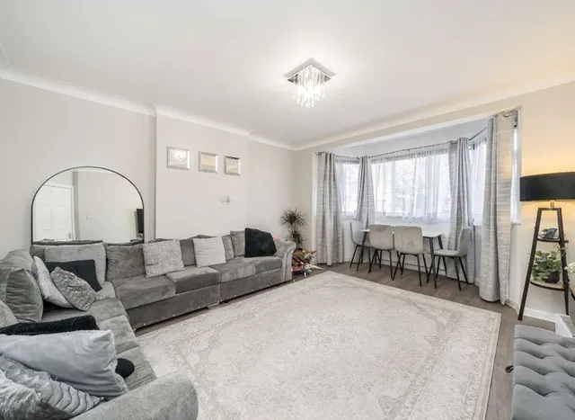 The Drive, Edgware, HA8, photo 1