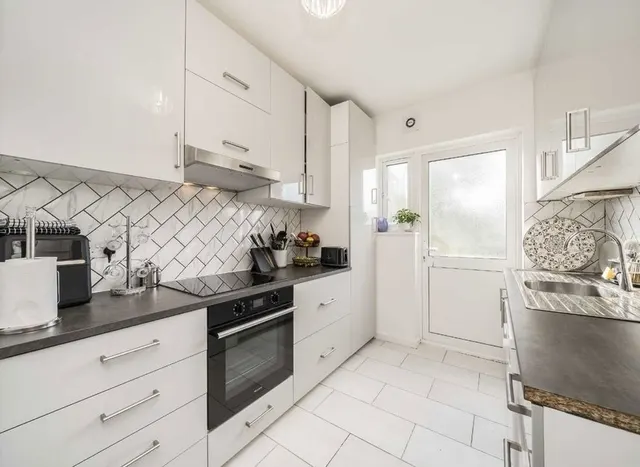 The Drive, Edgware, HA8, photo 3
