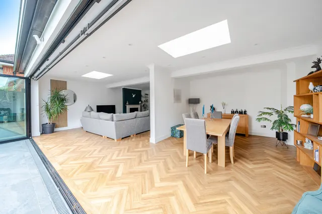 Photo 3 — Sandiland Crescent, Hayes, Kent, BR2