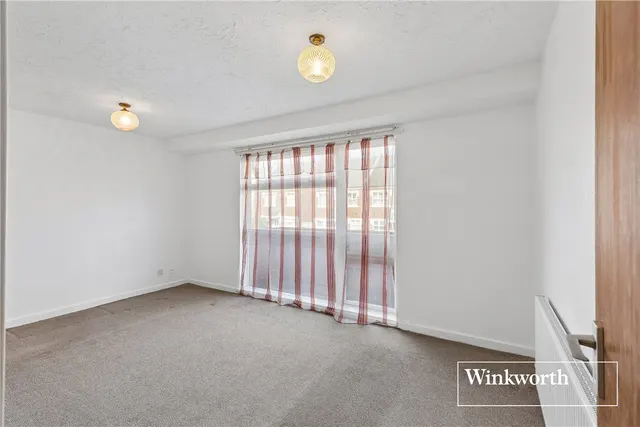 Dale Grove, North Finchley, N12, photo 2