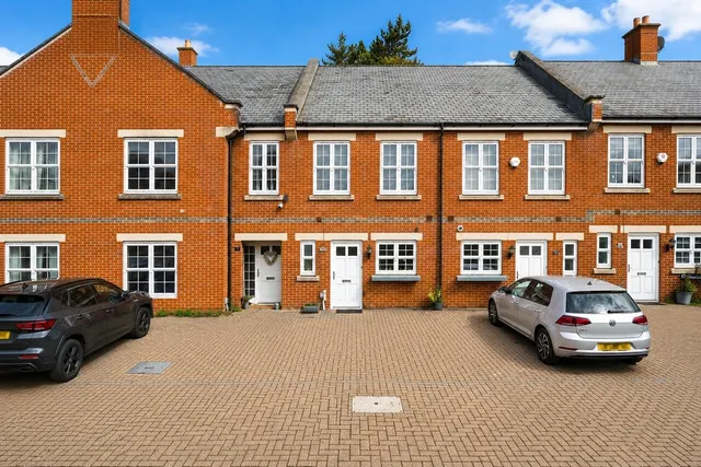 Beningfield Drive, London Colney, St. Albans, photo 1