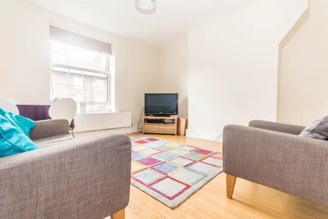 Falmouth Road, London, SE1, photo 1