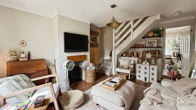 Photo 3 — Nightingale Drive, Westbury