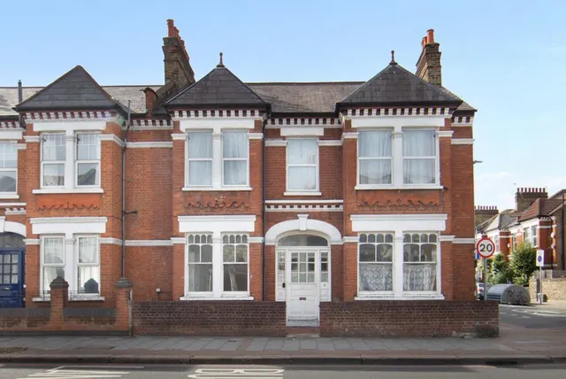 Tooting Bec Road, London, SW17, photo 1