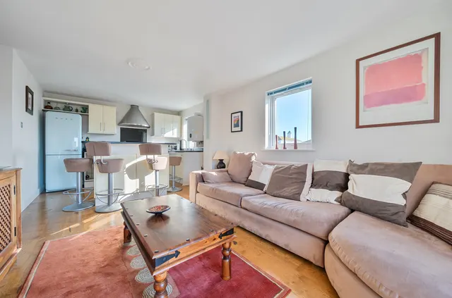 Victory Mews, The Strand, BN2, photo 3
