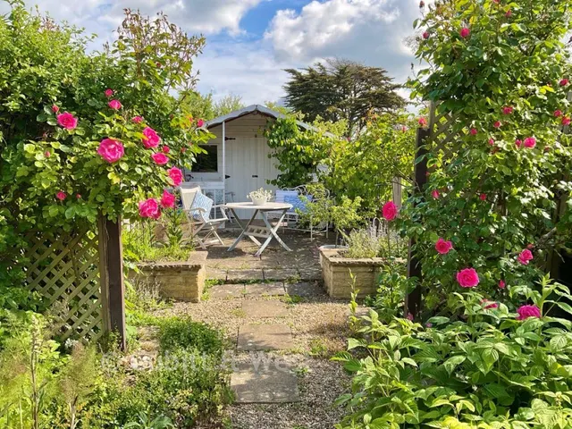 Kirdford Road, Arundel, BN18, photo 3