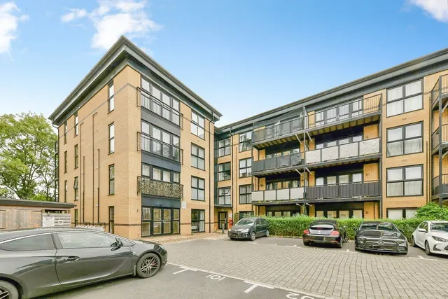 Giles Crescent, Stevenage, SG1, photo 1