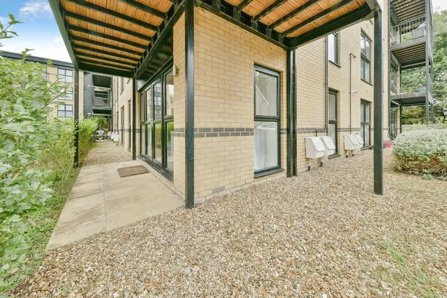 Giles Crescent, Stevenage, SG1, photo 2