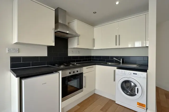 Photo 2 — Dartmouth Road, London, SE26