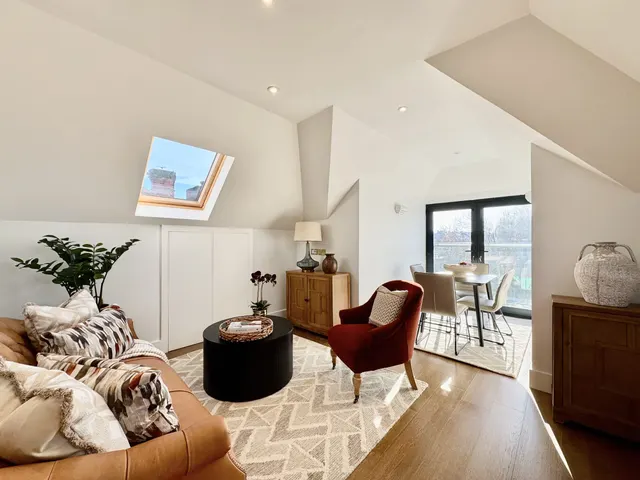 Brondesbury Park, Nova House, NW6, photo 1